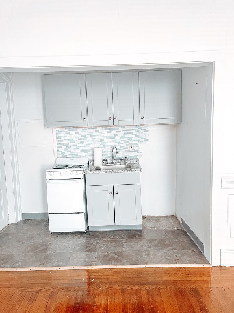 New Haven Apartment: 624 Orange St