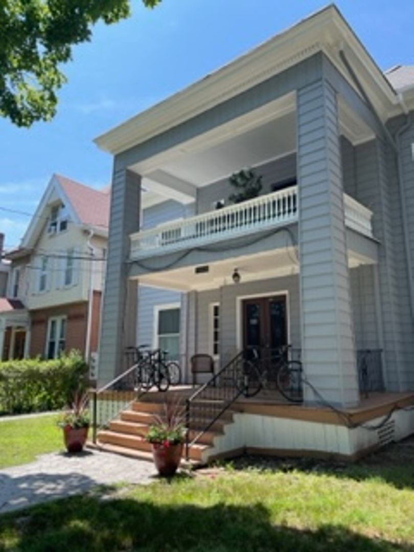 New Haven Apartment: 708 Orange Street