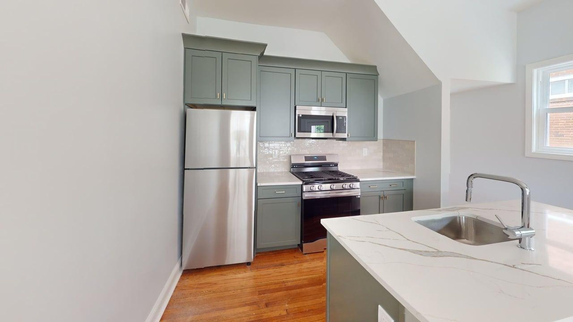 New Haven Apartment: 544 Whitney Ave