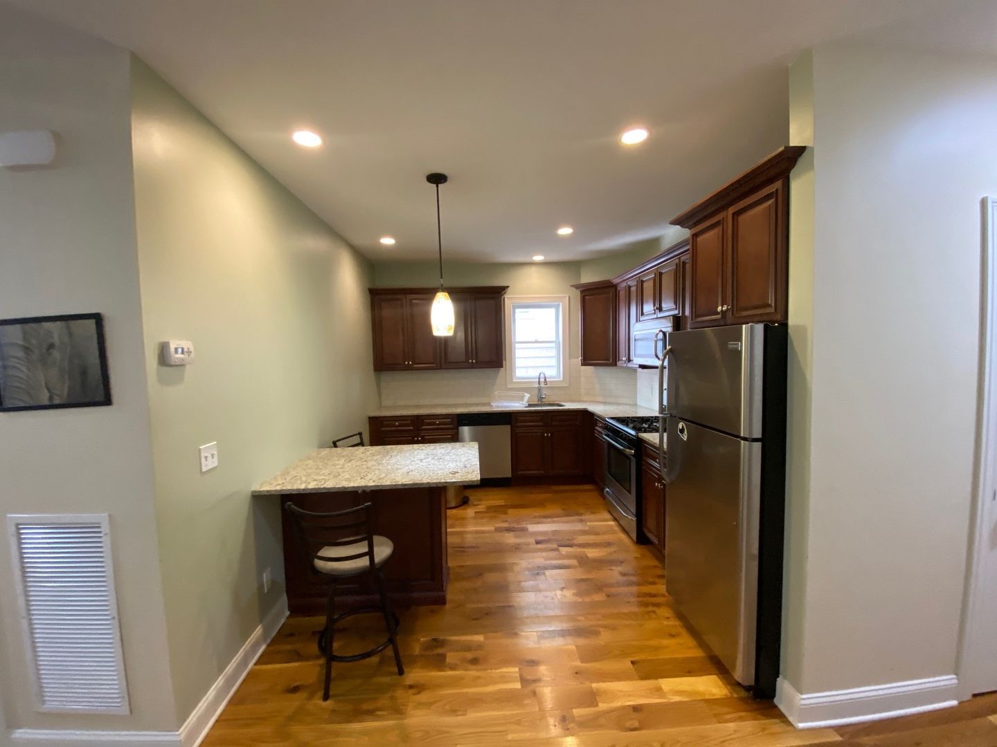 New Haven Apartment: 63 Mechanic St.