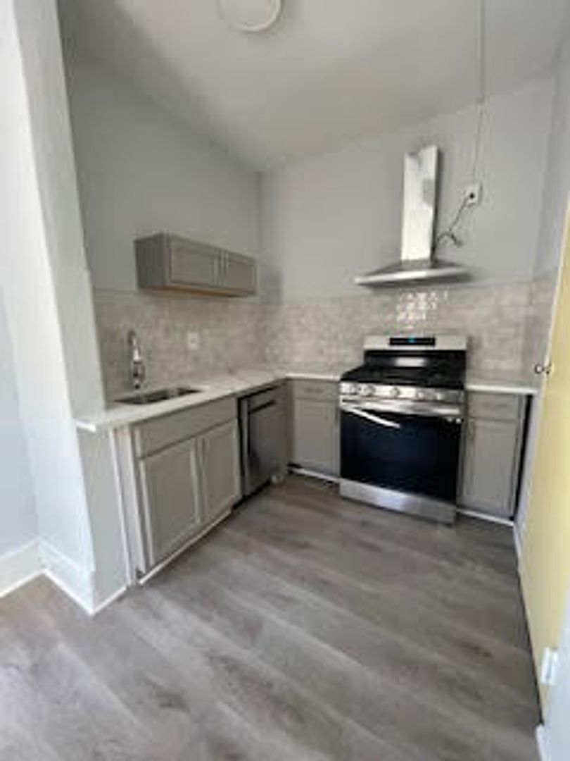 New Haven Apartment: 265 - 267 Humphrey St