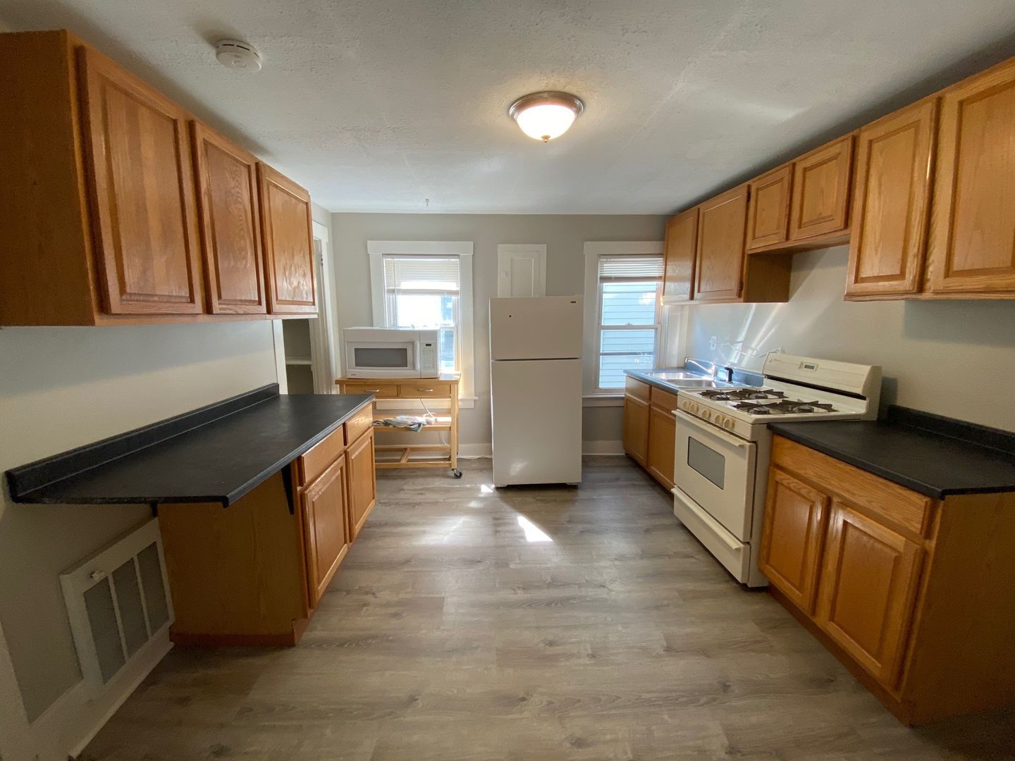 New Haven Apartment: 51 Pearl St.