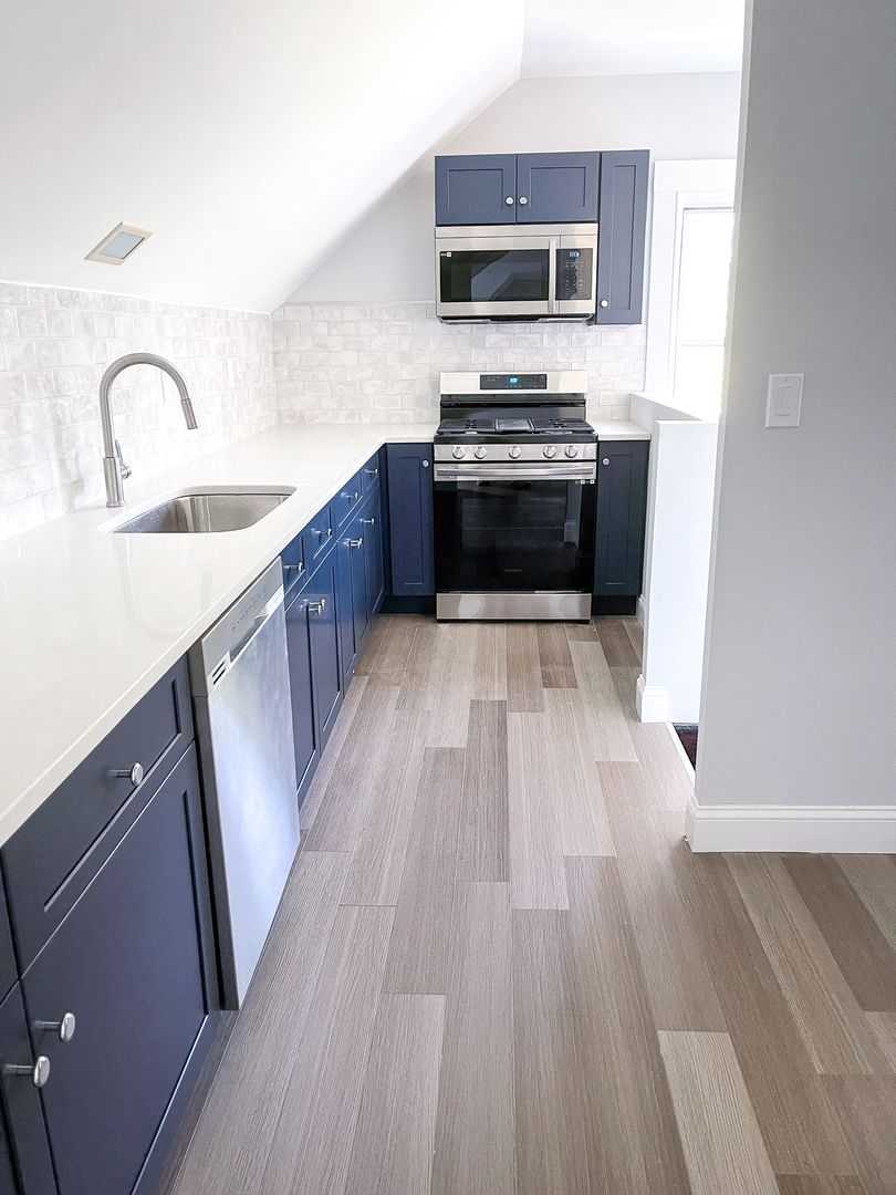 New Haven Apartment: 236 Nicoll St