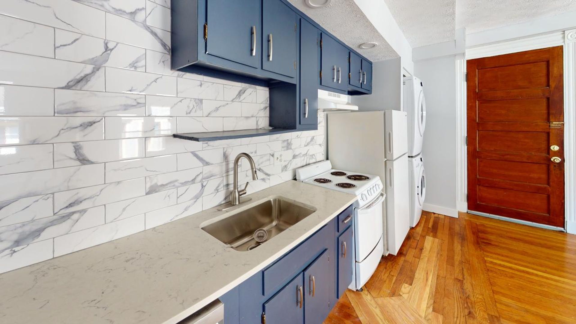 New Haven Apartment: 140 Cottage St