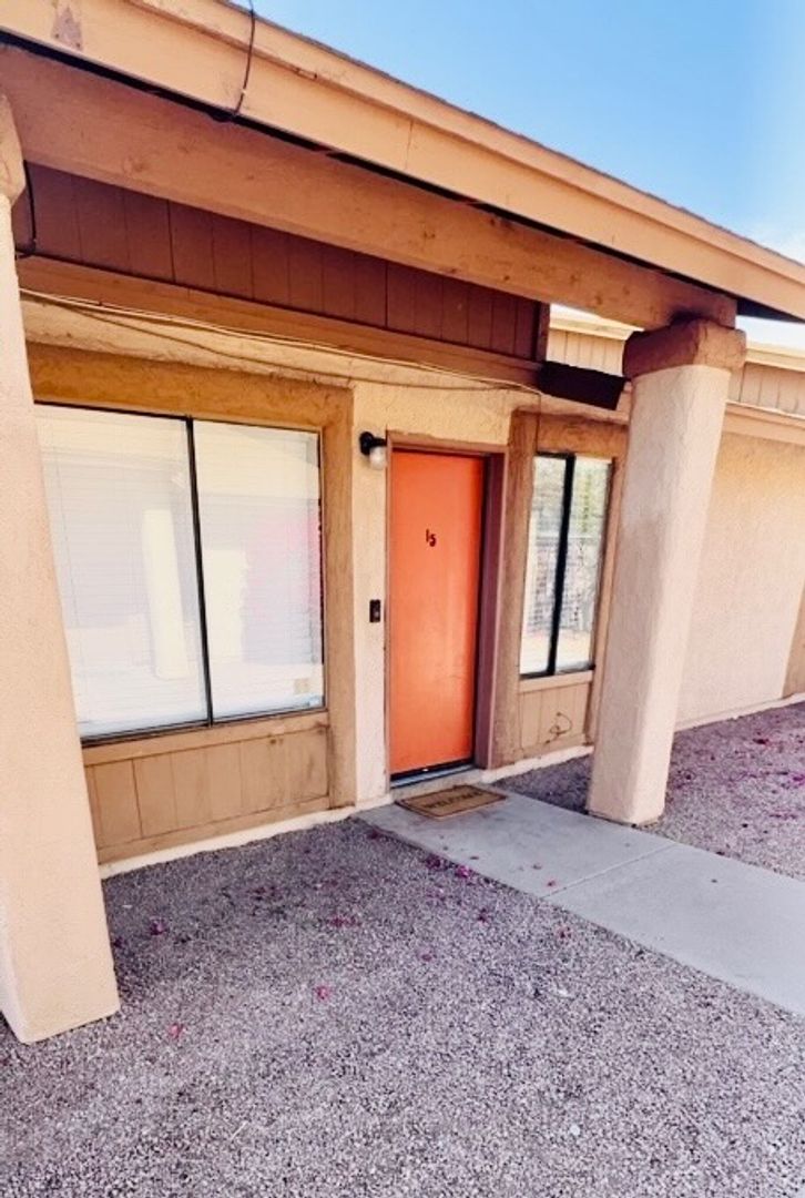 Mesa Apartment: 44 S Williams