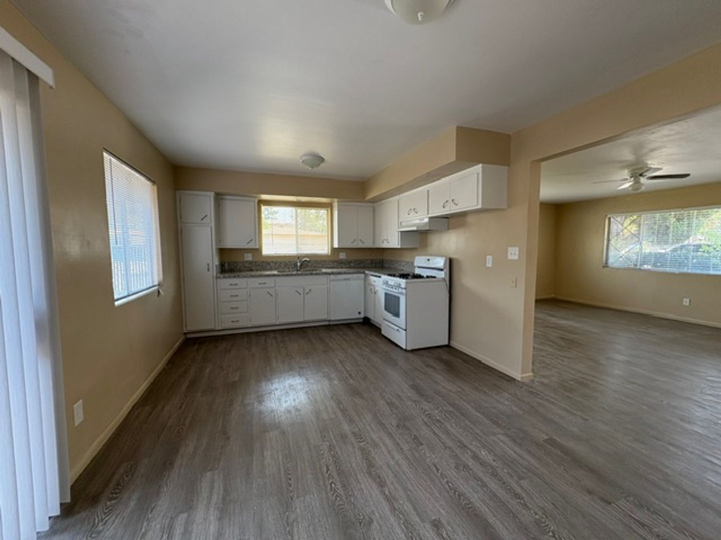 Loma Linda Apartment: 11232-11234 Exeter St