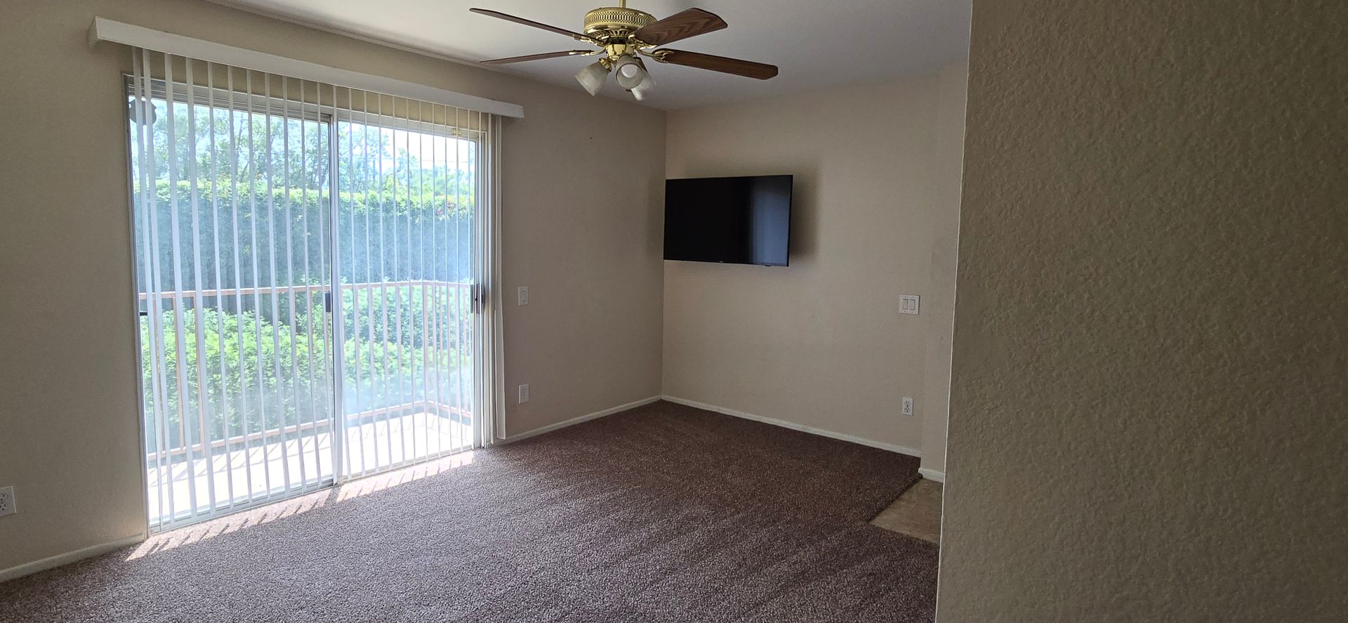 1365 Crafton Ave , Mentone, CA 92359