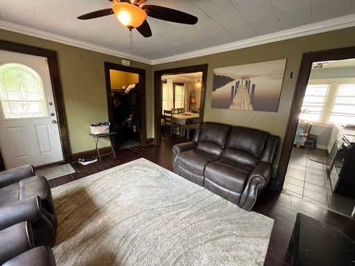 Listing photo thumbnail