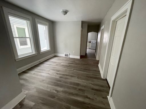 Listing photo thumbnail