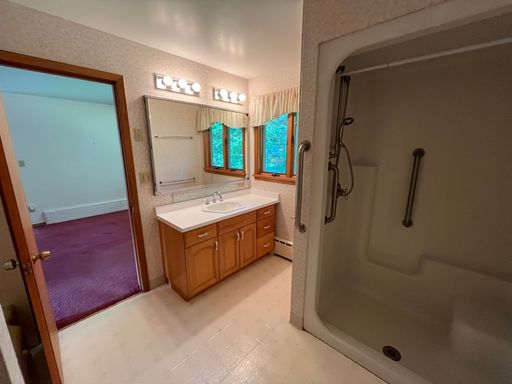 Listing photo thumbnail