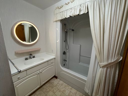 Listing photo thumbnail