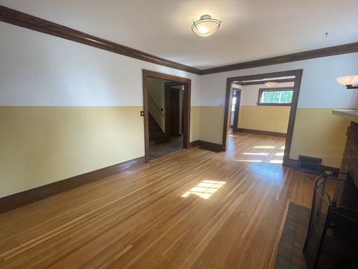 Listing photo thumbnail