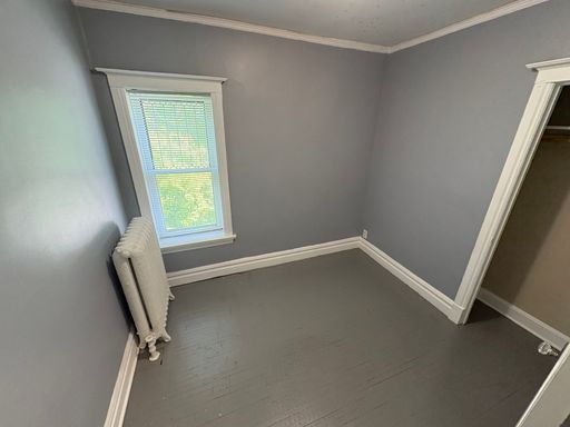 Listing photo thumbnail