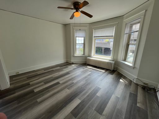 Listing photo thumbnail