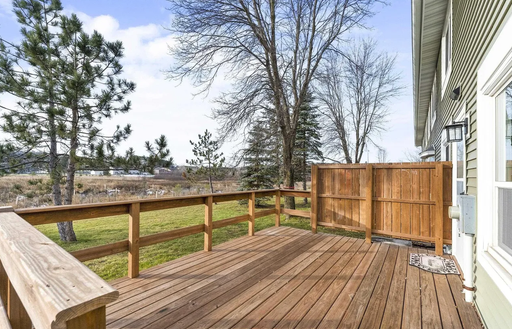 Listing photo thumbnail