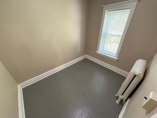 Listing photo thumbnail