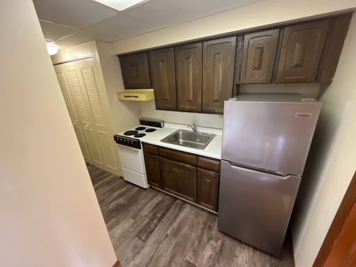 Listing photo thumbnail