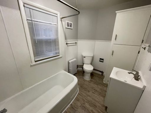 Listing photo thumbnail