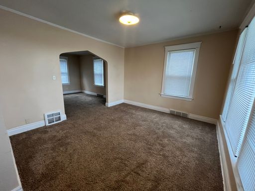 Listing photo thumbnail