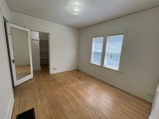 Listing photo thumbnail