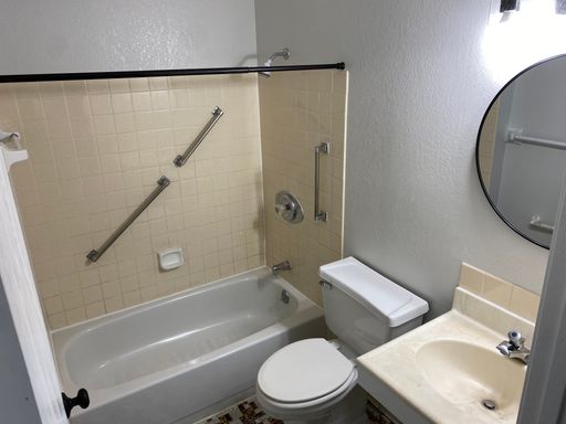 Listing photo thumbnail