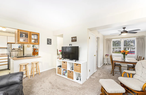 Listing photo thumbnail