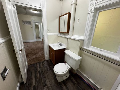 Listing photo thumbnail