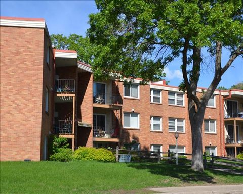 4024 37th Ave. N Unit 106, Robbinsdale, MN 55422