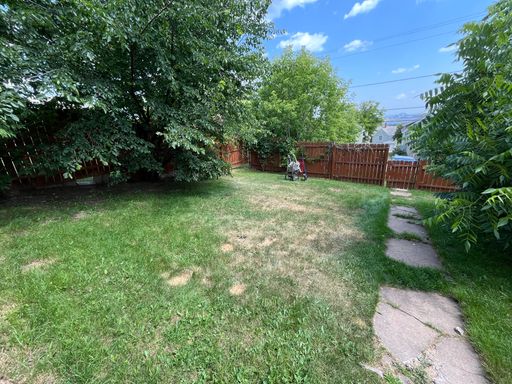Listing photo thumbnail