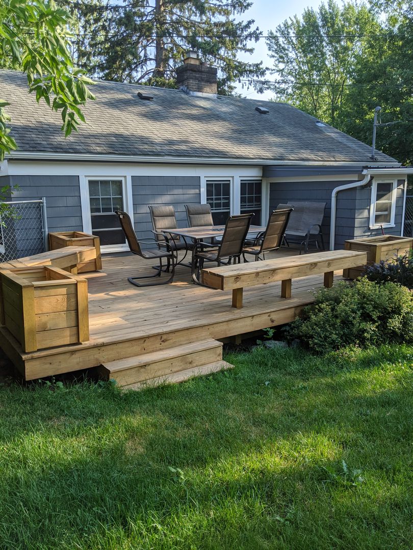 Duluth House: 17 E St Andrews St