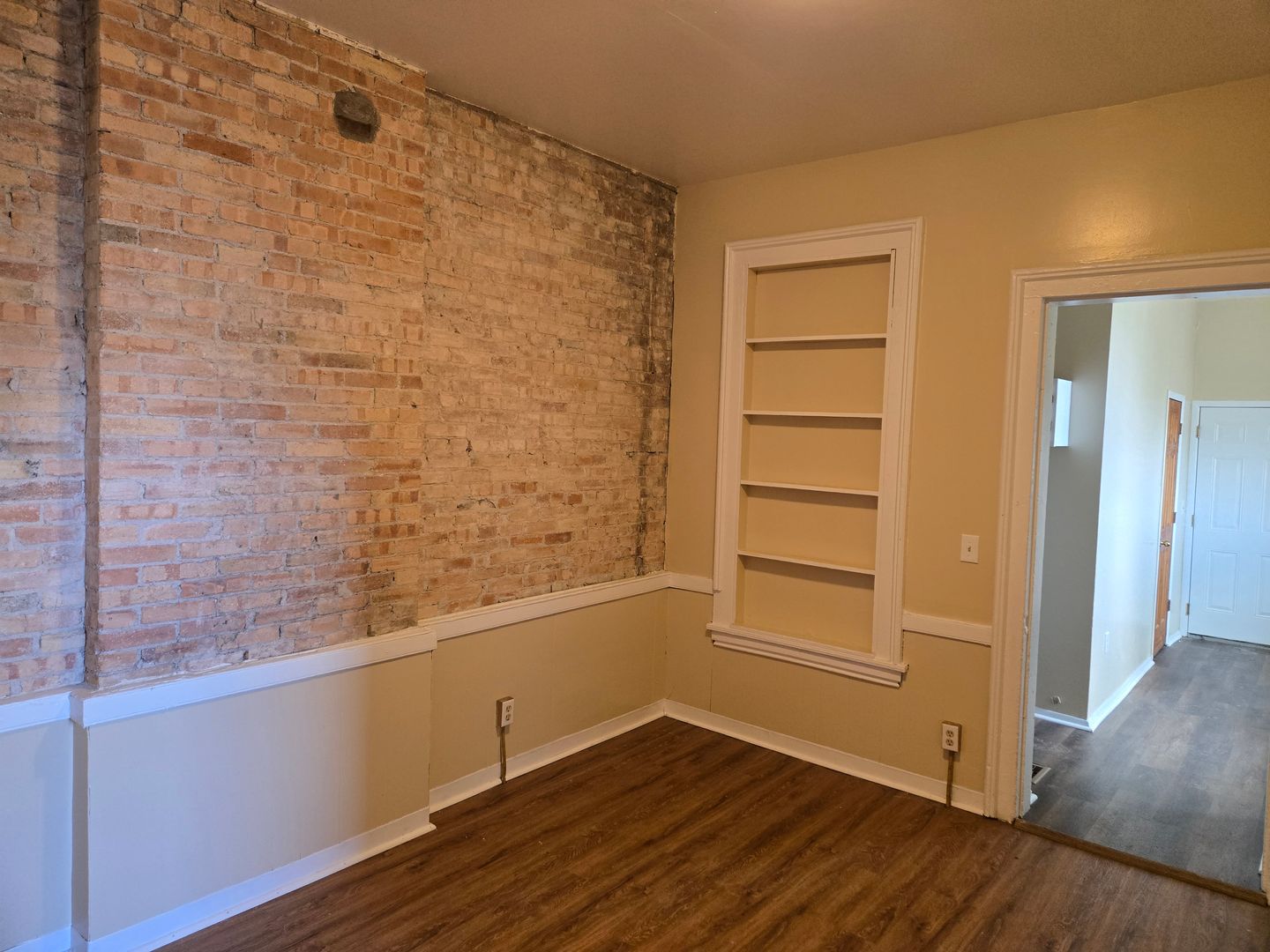 Syracuse Apartment: 1315-17 N Salina St