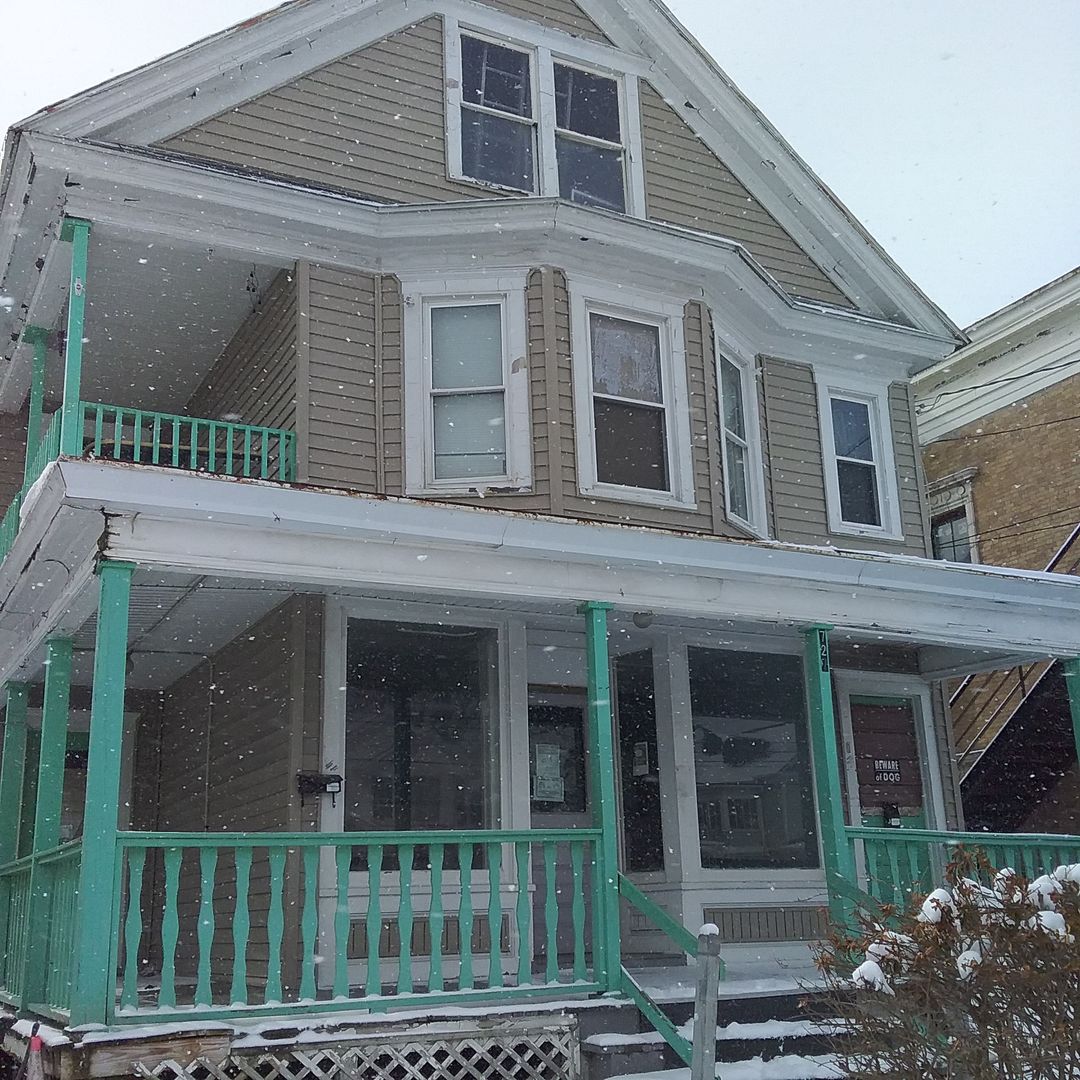 Syracuse Apartment: 727 Park Ave.