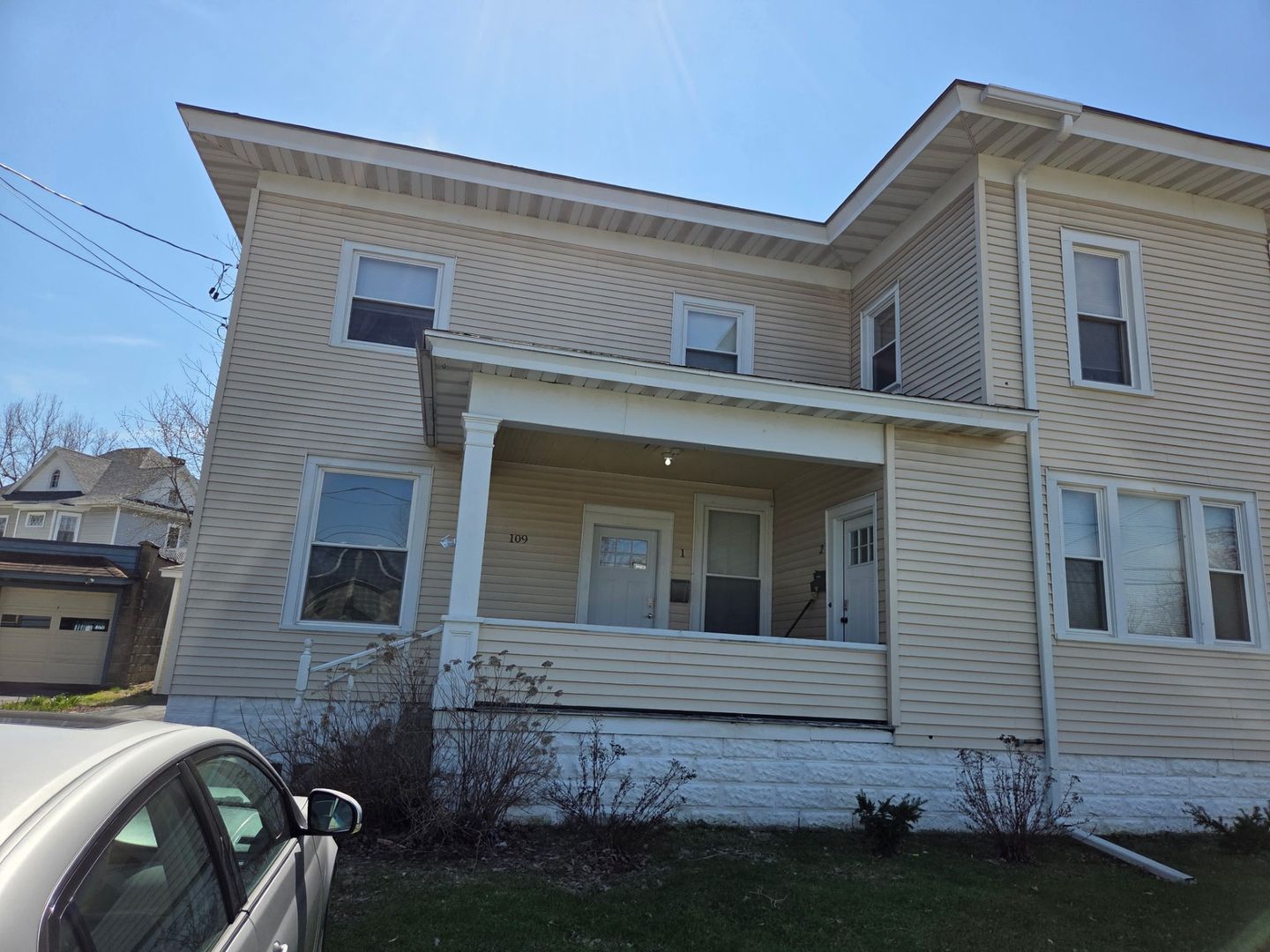 Syracuse Apartment: 109 Erie St