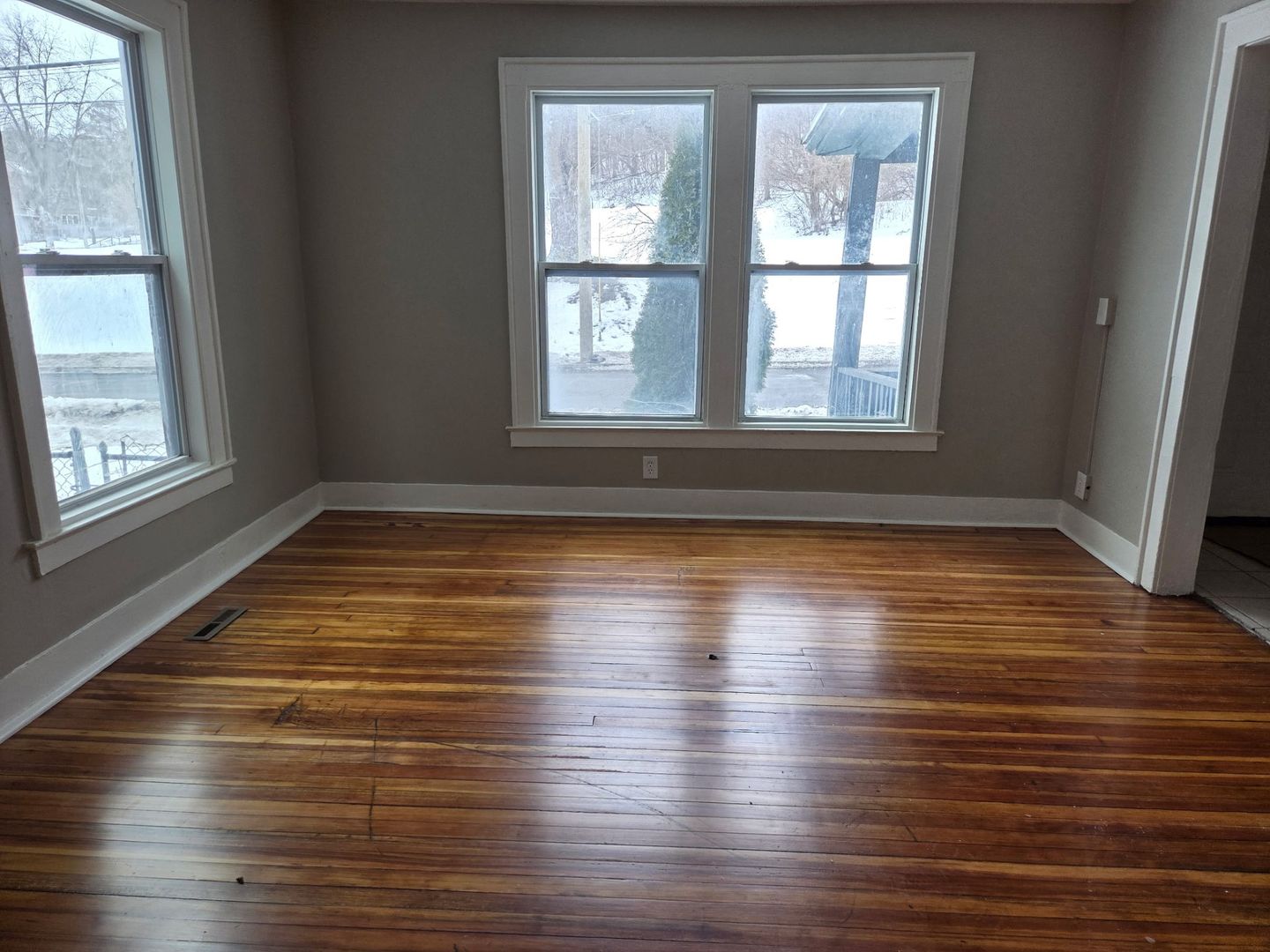 Syracuse Apartment: 1014-1016 Hawley Ave