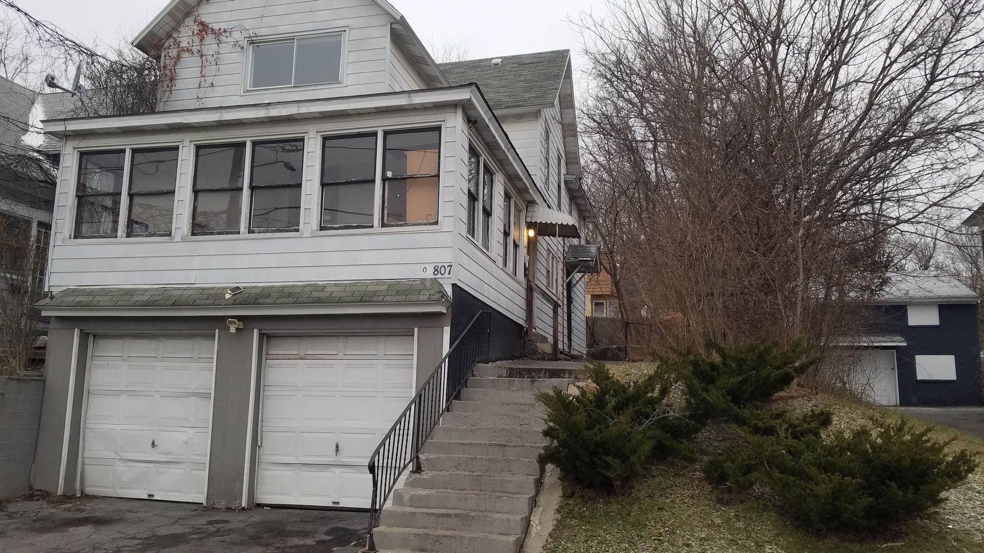 Syracuse Apartment: 807 Hawley Ave.