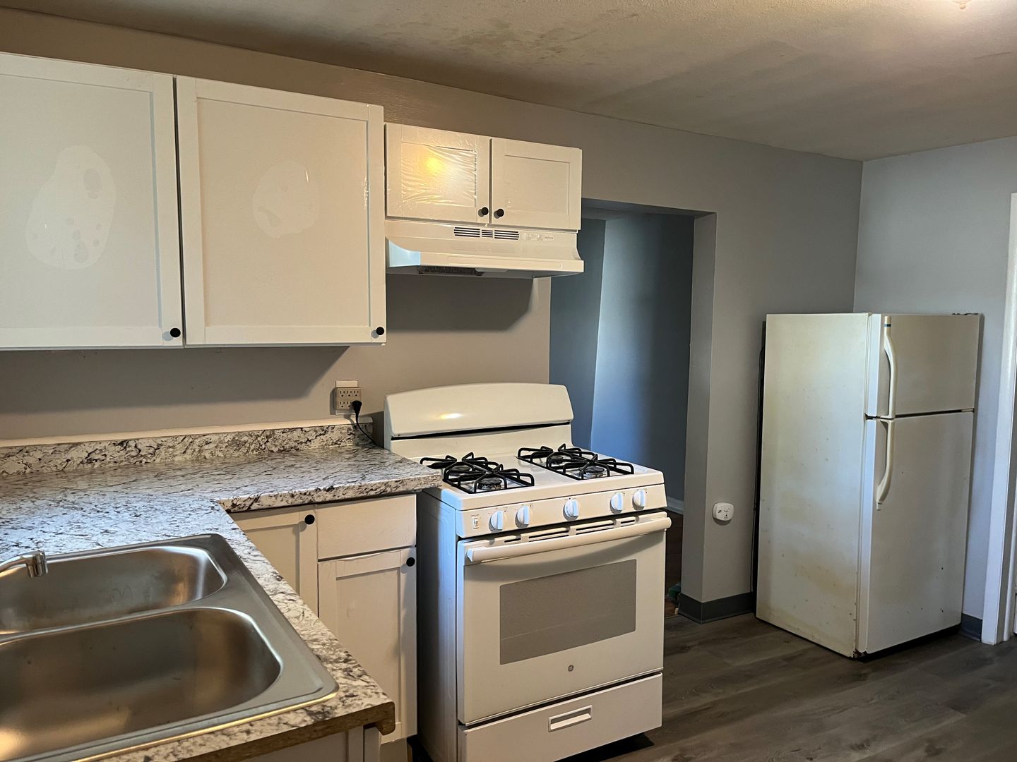 Syracuse Apartment: 106 Pond St.