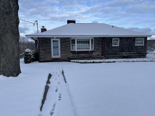 2 Bedroom House Available in Fulton – photo 1
