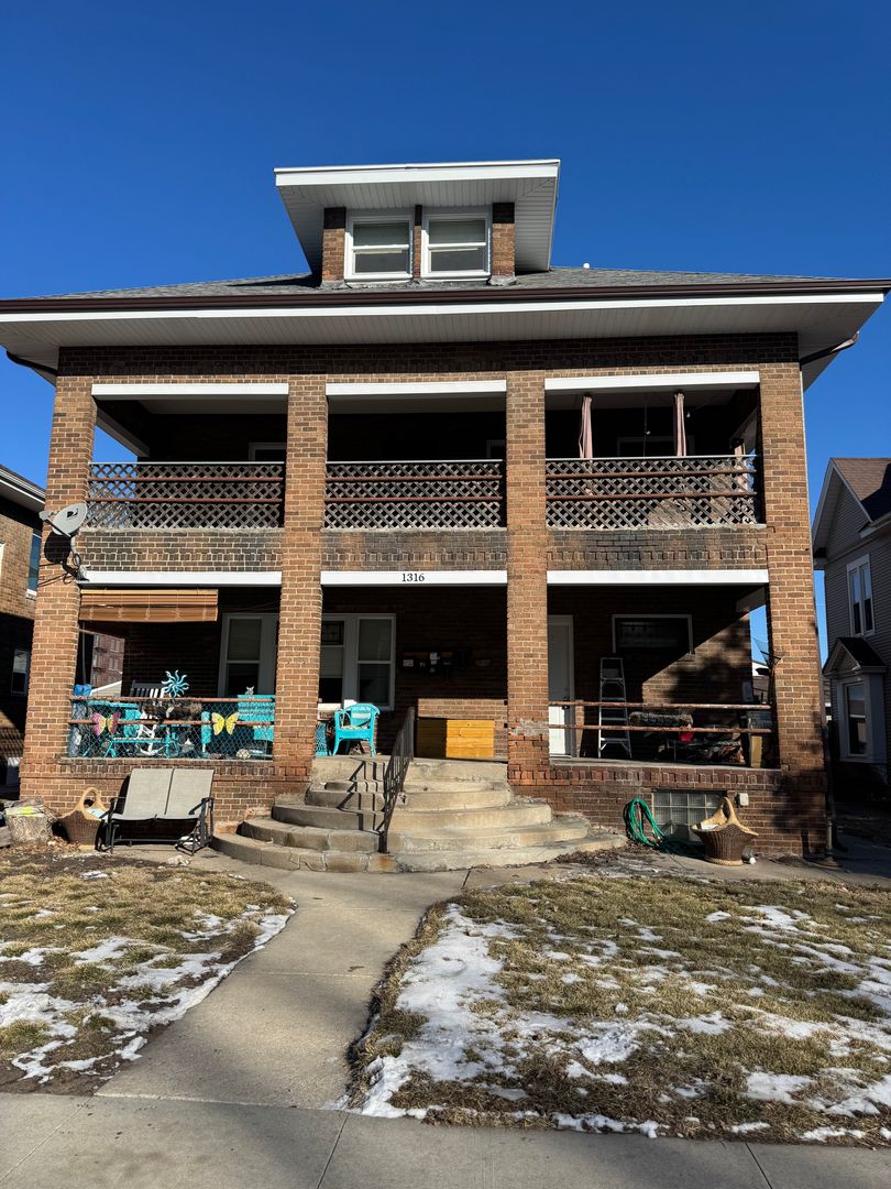 Fort Dodge Apartment: x