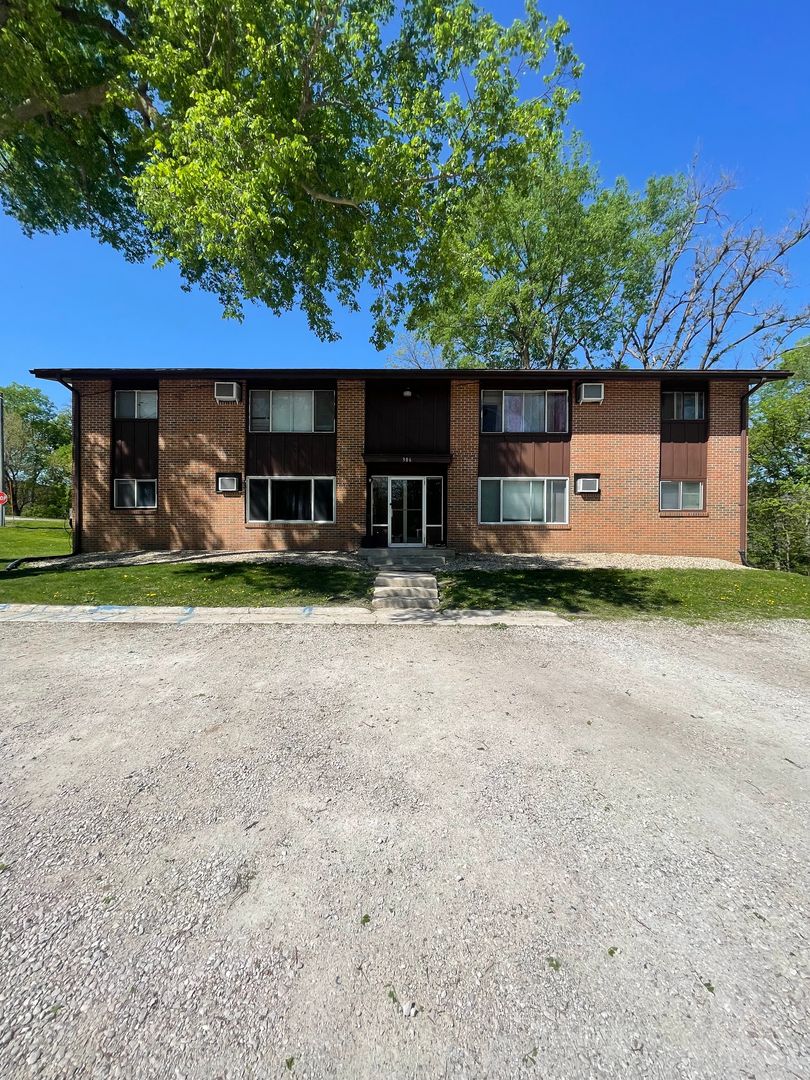 Fort Dodge Apartment: x