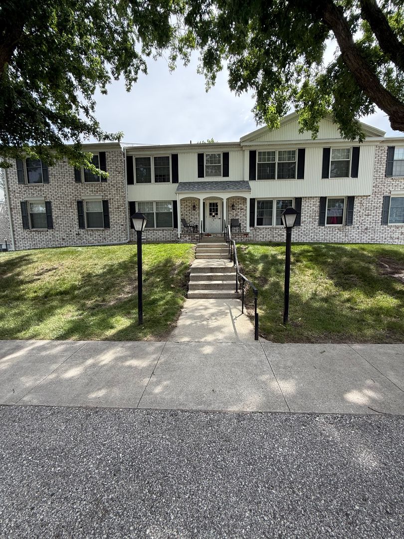 Fort Dodge Apartment: x