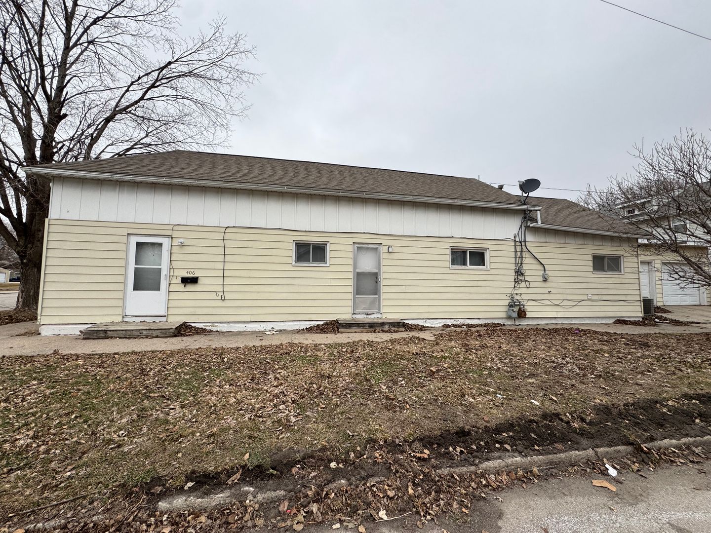 Fort Dodge Apartment: 406 North 14th Street