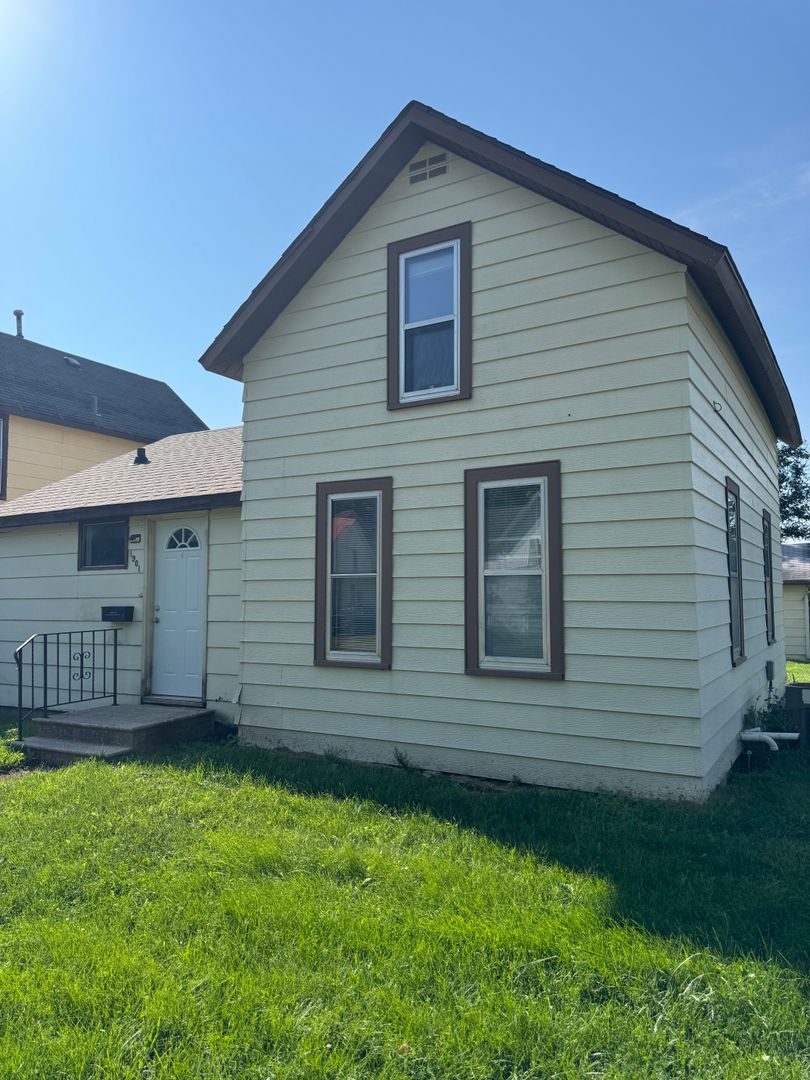 Fort Dodge House: 1901 3rd Ave S
