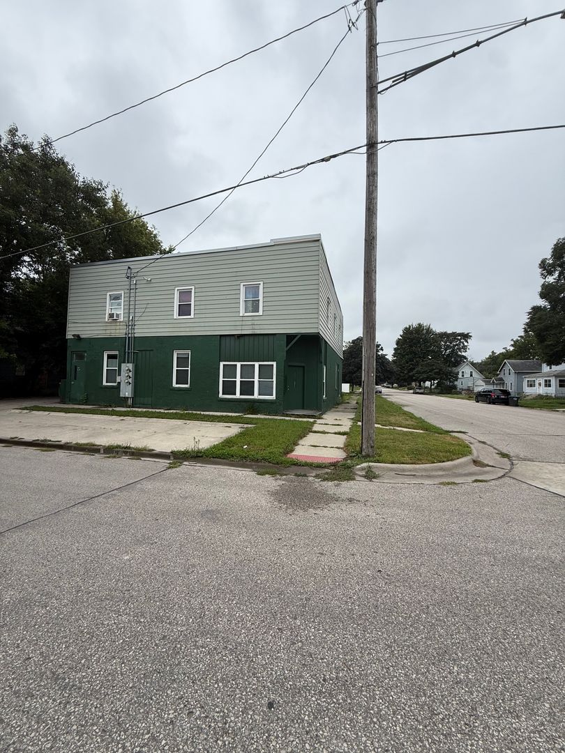 Fort Dodge Apartment: x