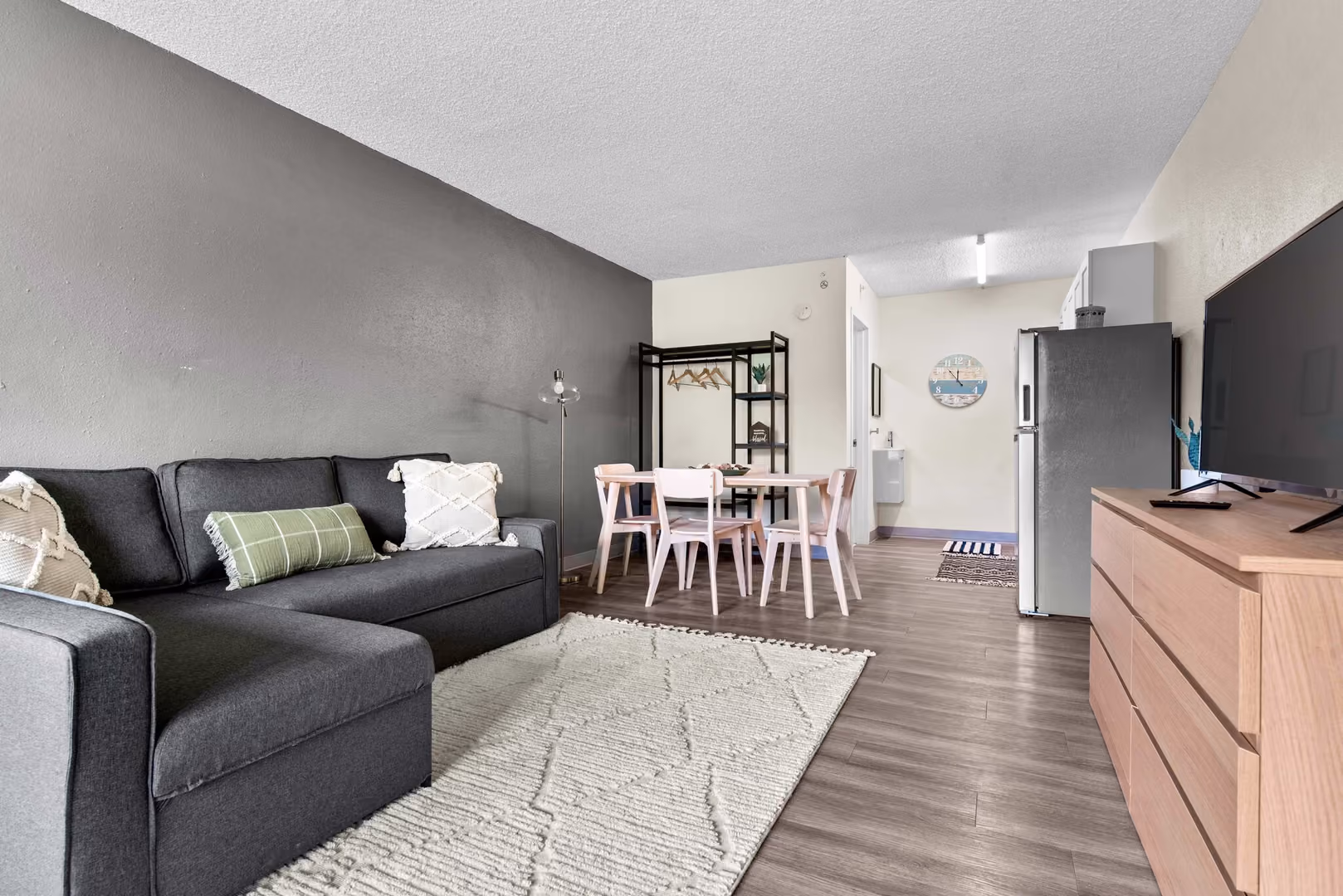Jacksonville Apartment: 1057 Broward Rd.