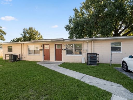 Fully Renovated 2/1 Available for Immediate Rent! – photo 1
