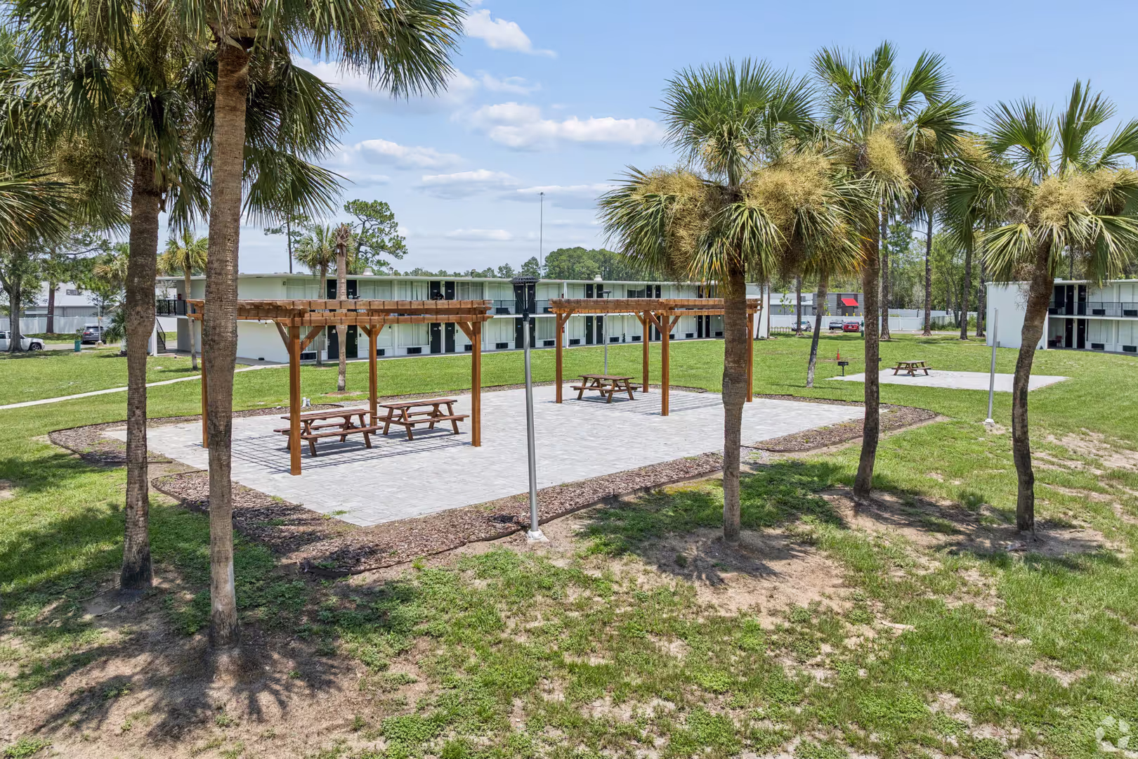 Jacksonville Apartment: 1057 Broward Rd.