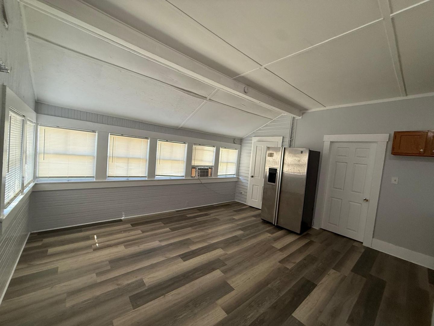 Jacksonville Apartment: 140 E 5th St Units 1-3