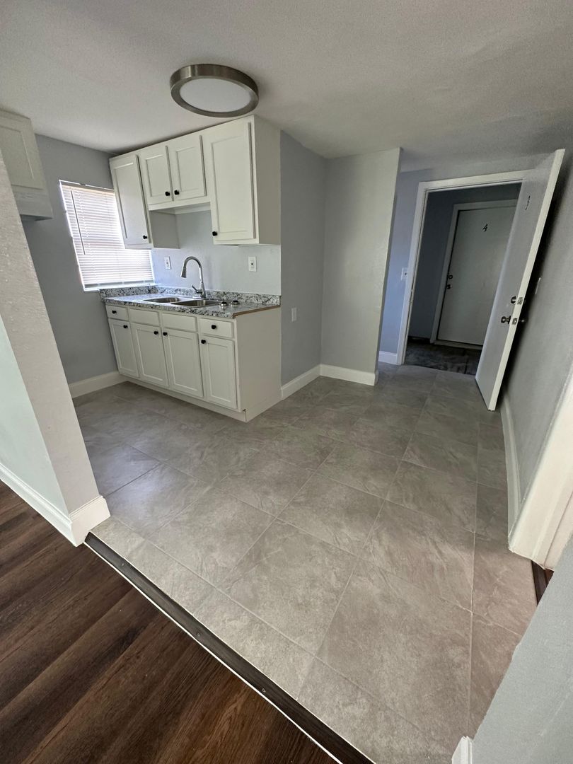 Jacksonville Apartment: 1039 Phelps St #1-4