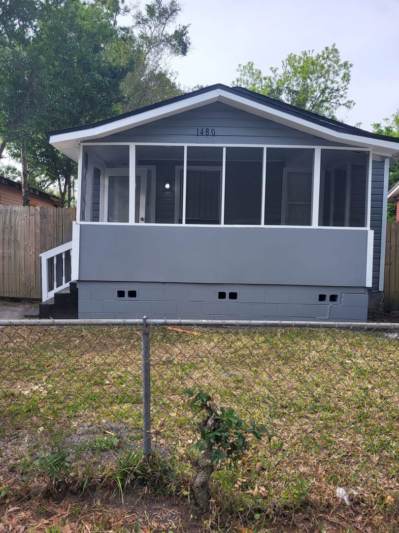 Jacksonville House: 1480 W 26th St.