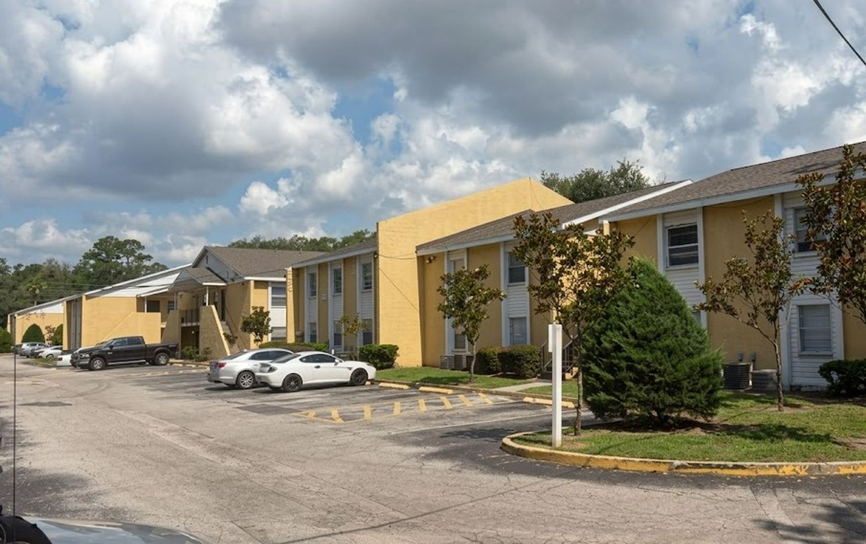 Jacksonville Apartment: 2401 Jammes Road